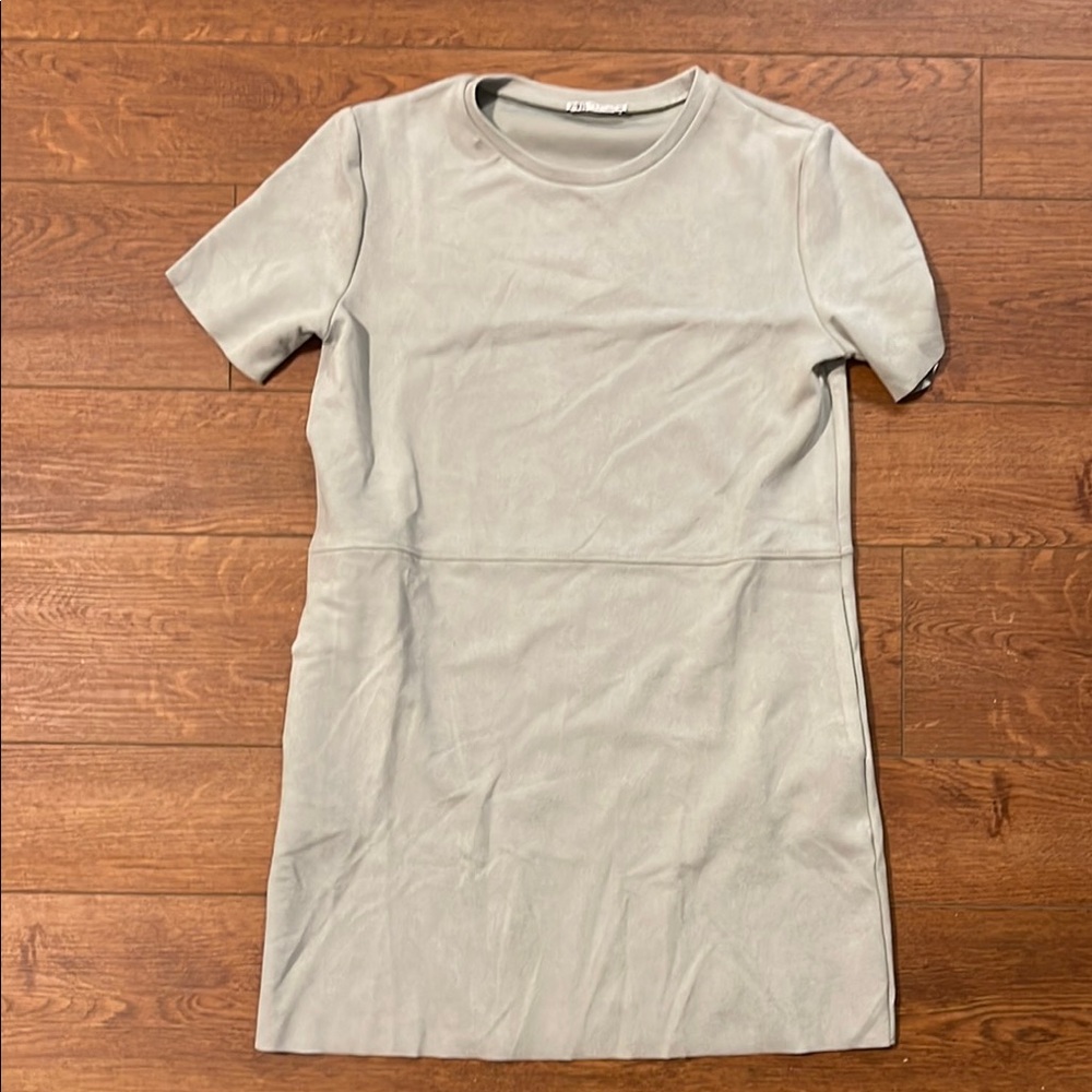 H&M Light Gray Short Sleeve Dress